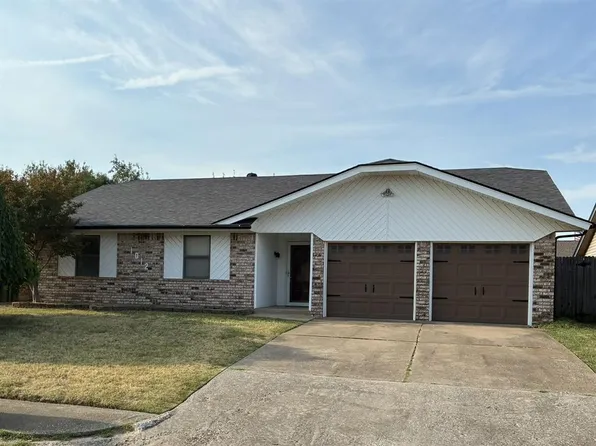 1012 Cooper Ln, Yukon, OK 73099