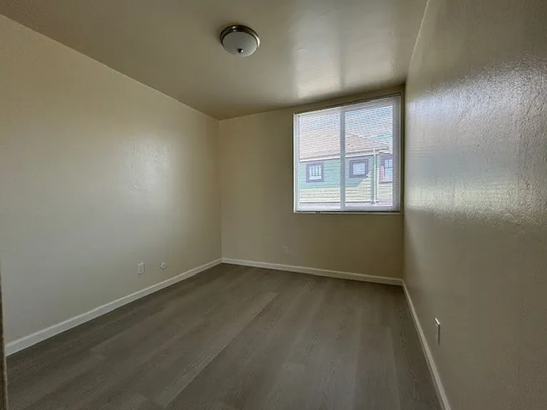 2024 Vine St #2A — Photo 15
