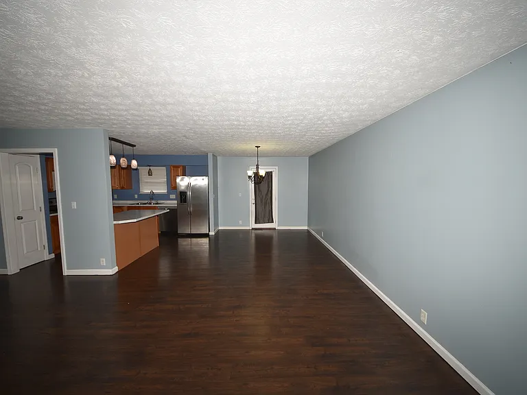 905 Shayler Rd — Photo 3