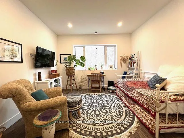 218 Joseph St #UPPER — Photo 14