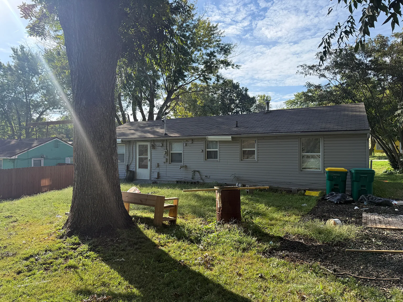 3 bed, 1042 sqft, $1,595 — Photo 2