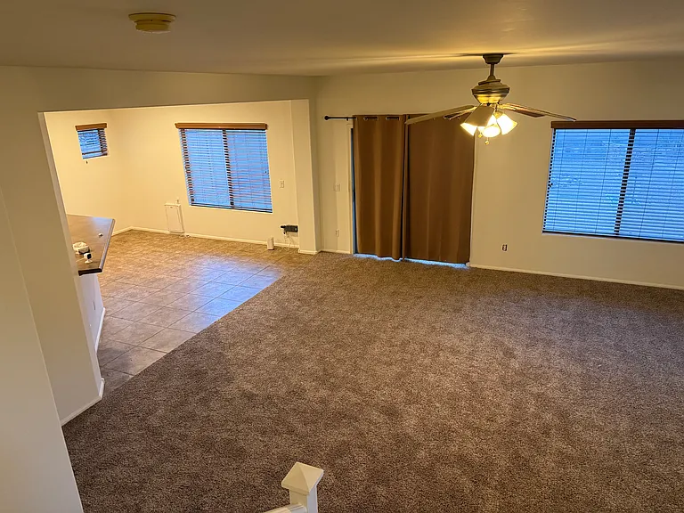 44640 W Yucca Ln — Photo 11