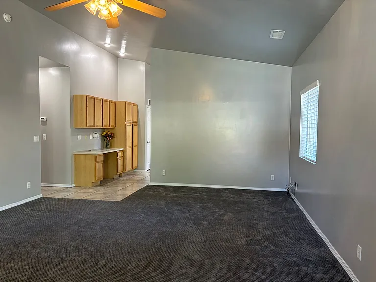2730 N Ellen St — Photo 5