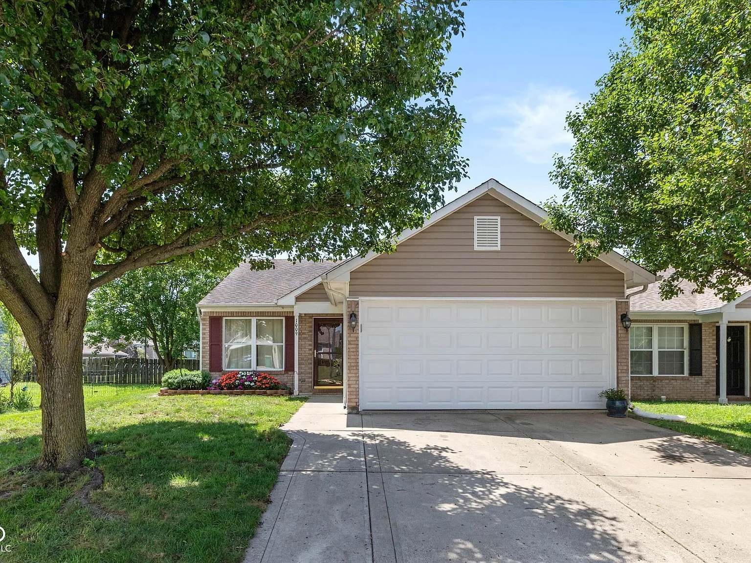 3 bed, 2.0 bath, 1090 sqft, $1,500 — Photo 1