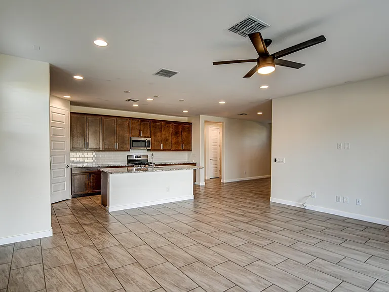9338 W Heatherbrae Dr — Photo 16
