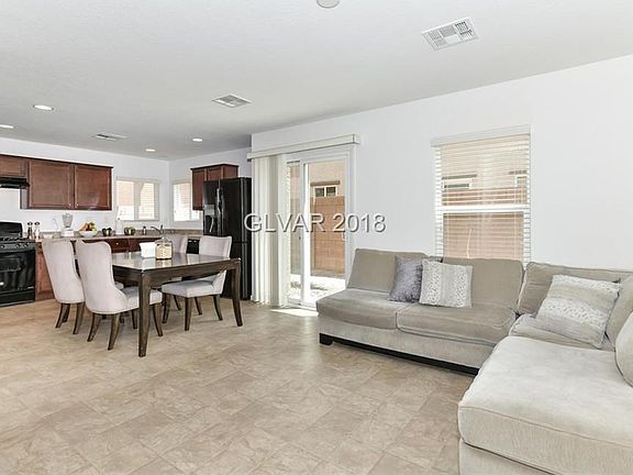 3rd image of 4258 Aubergine Ct