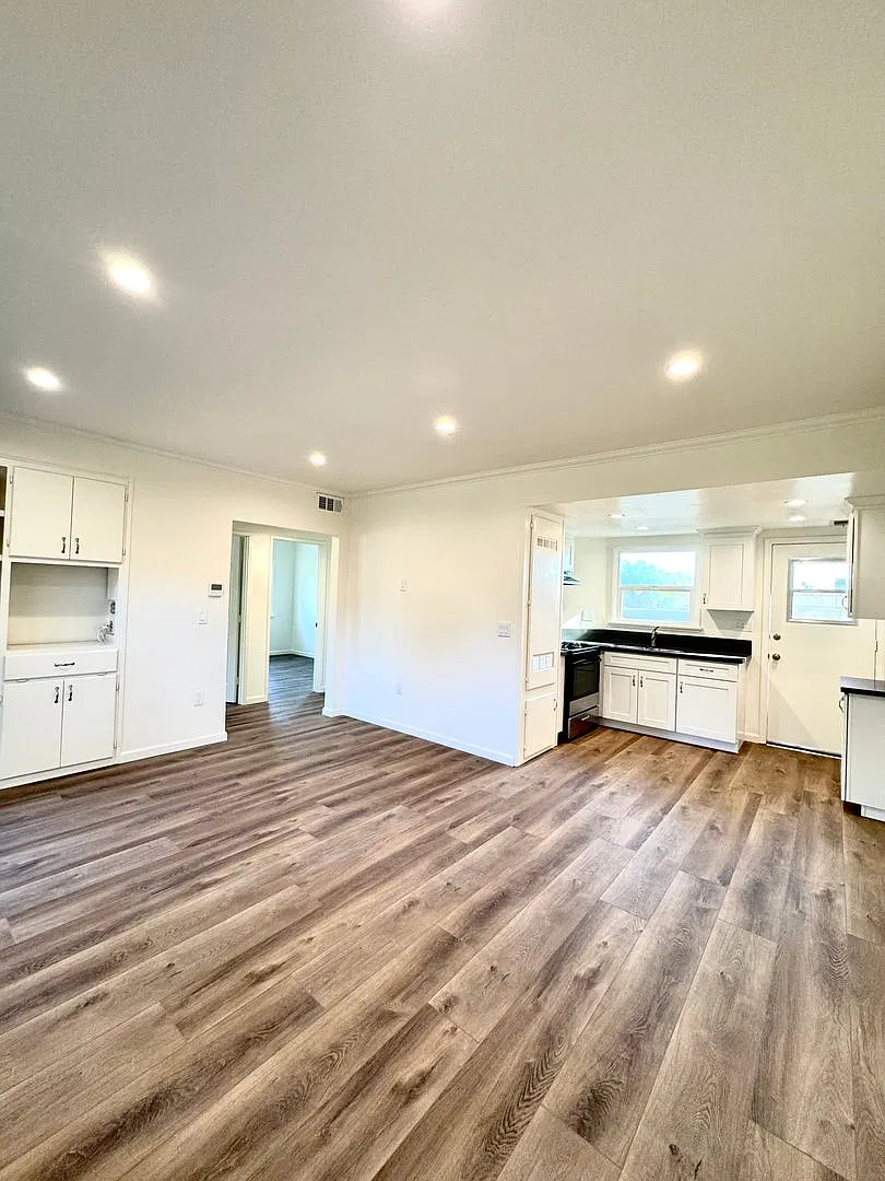 397 S. Sierra Madre Blvd. — Photo 1