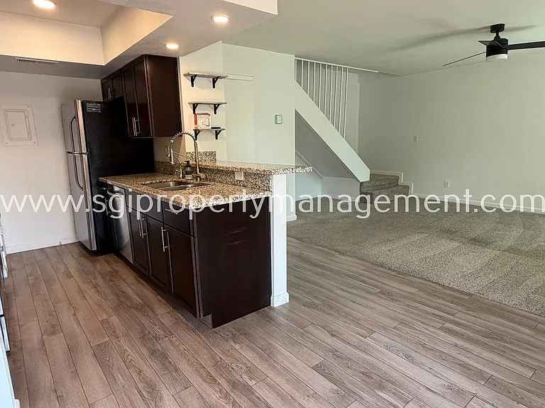 730 E Eugie Ave — Photo 3