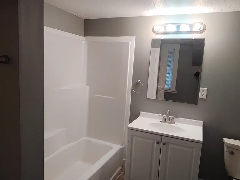 415 N 9th St — Photo 11