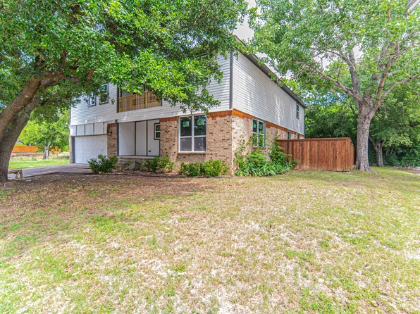 6400 Basswood Dr, Fort Worth, TX 76135
