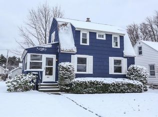 225 Estall Rd, Rochester, NY 14616