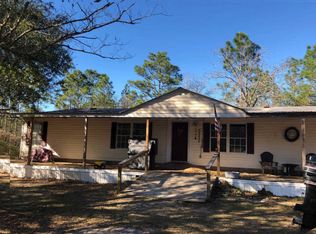 198 Independence Cir, Defuniak Springs, FL 32433