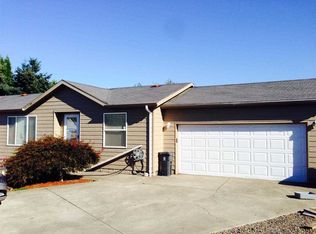 303 Kingfisher Ct SE, Albany, OR 97322