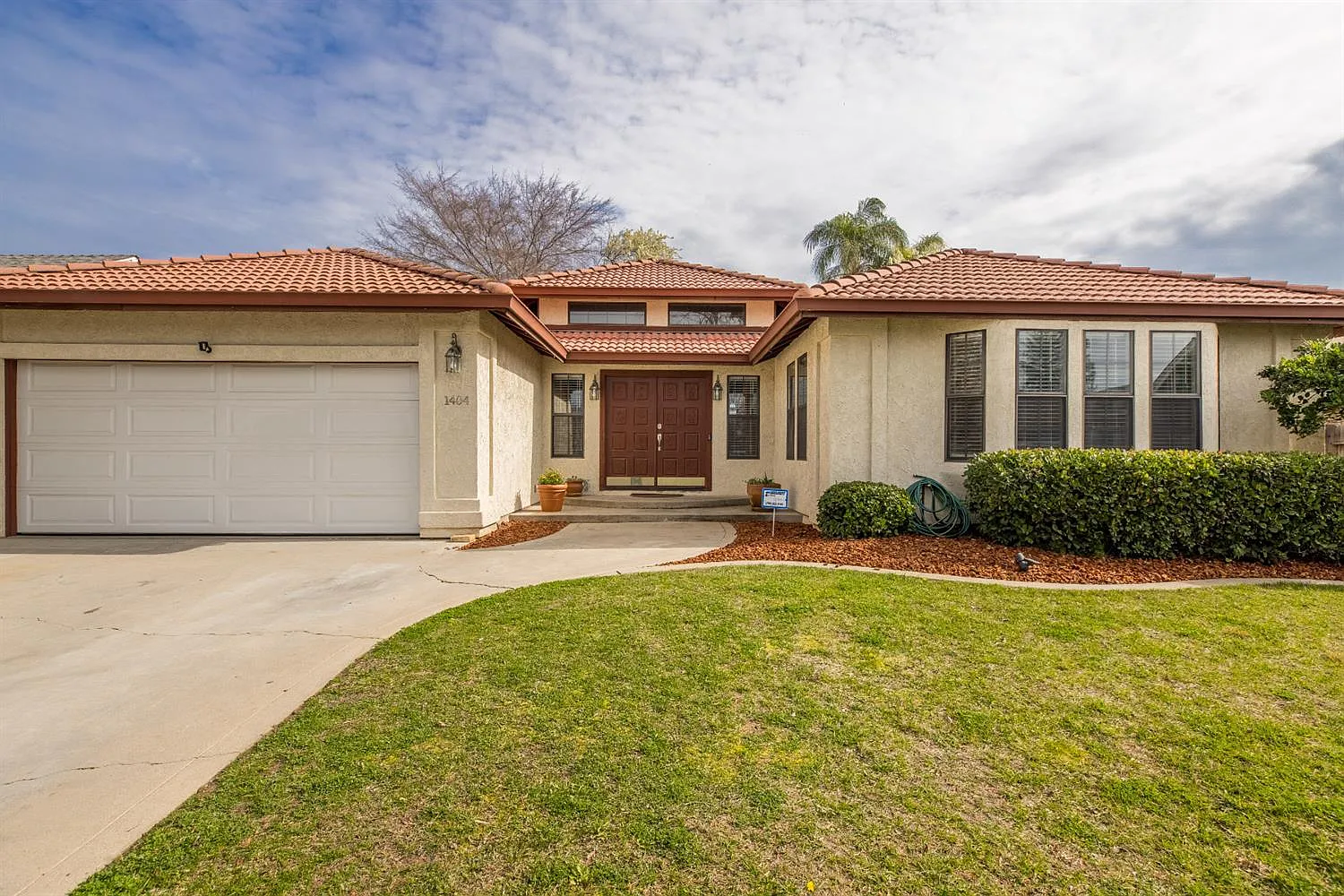 1404 Seneca Pl photo 1