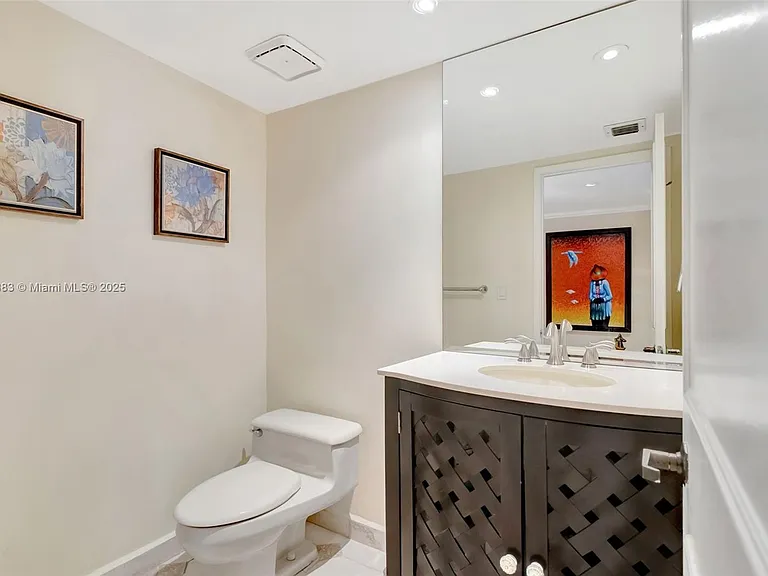 520 Brickell Key Dr #A914 — Photo 7