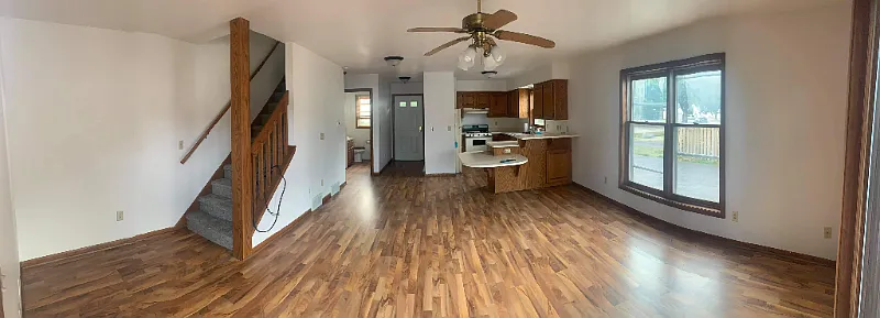 3 bed, 1.5 bath, 1200 sqft, $1,700 — Photo 2