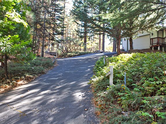 3rd image of 1960 Evergreen Ln