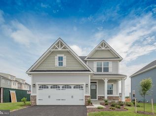 83 Quebec Ct, Falling Waters, WV 25419