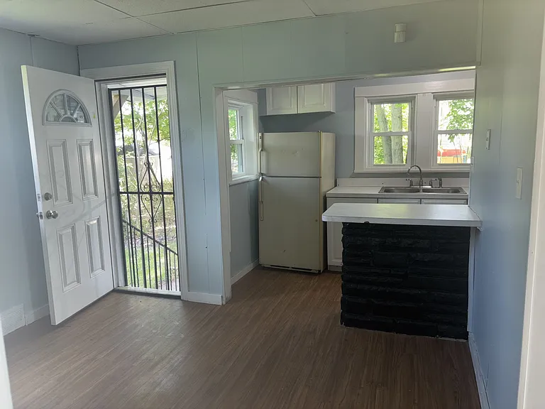 639 Fairgreen Ave — Photo 3