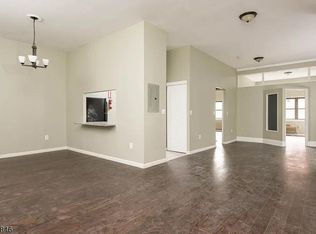111 Mulberry St APT 4K, Newark, NJ 07102
