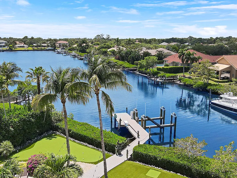 18808 SE Windward Island Ln — Photo 9