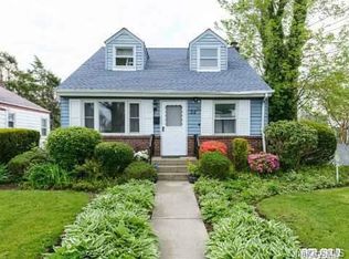 52 Morningside Dr, Westbury, NY 11590