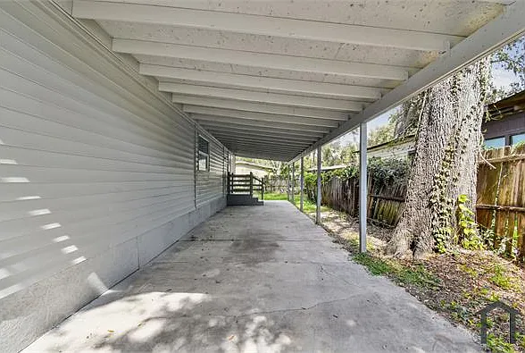 10625 Bay Hills Cir — Photo 35