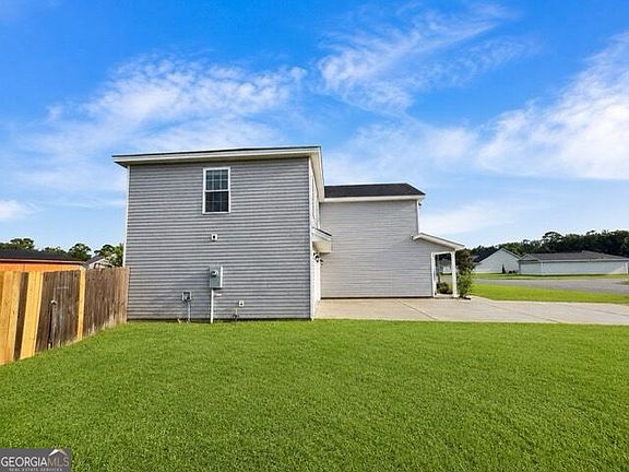 2nd image of 113 Thoroughbred Dr