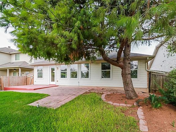 5th image of 12020 Timber Heights Dr