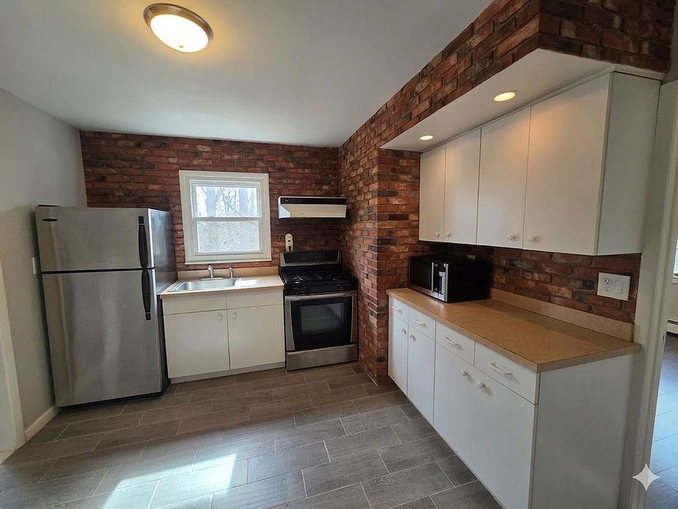 1st image of 933 Lafayette Ave Floor 2