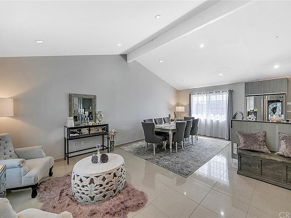 4th image of 29818 Saguaro St
