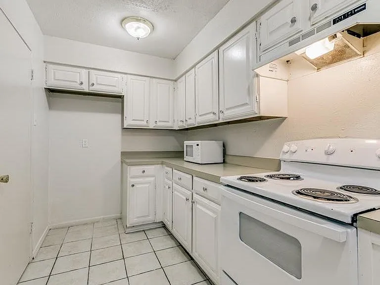 2023 Ct Pl — Photo 6