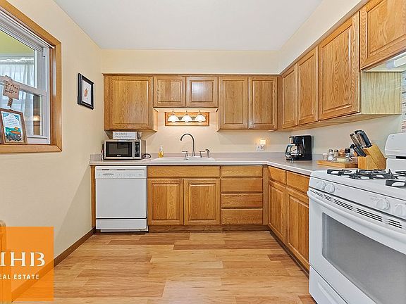 5th image of W7585 Columbia Dr