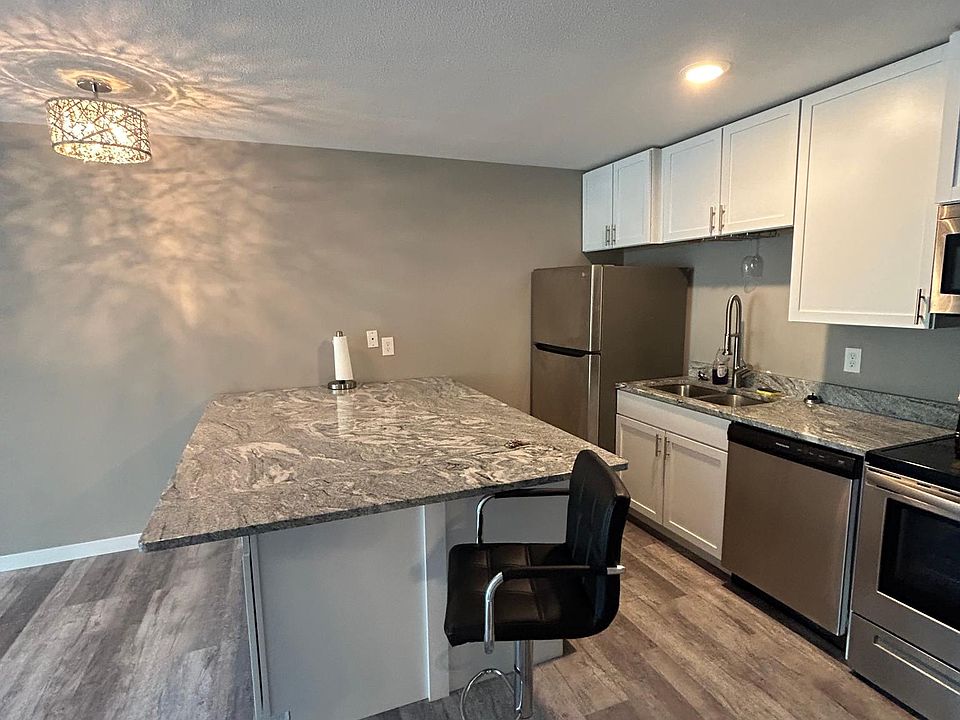 1st image of 4010 15th Ave S #P20