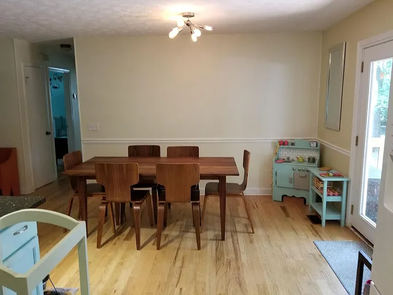 410 Rocky Dr — Photo 5
