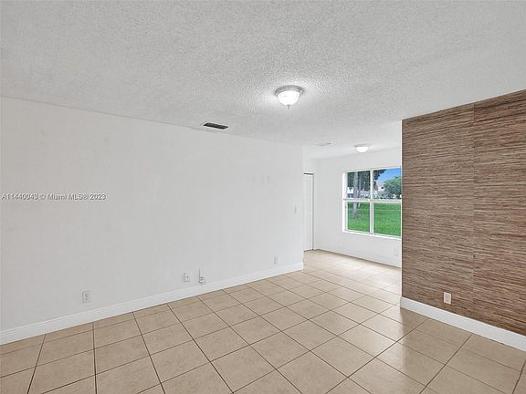 3rd image of 3400 Pinewalk Dr N APT 914