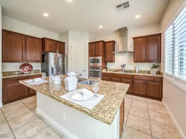 90 Einstein Ridge Way, Las Vegas, NV 89183