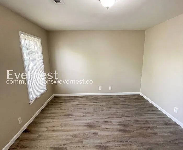 901 Cimarron Ct — Photo 17