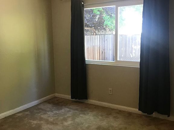 4th image of 913 Crinella Dr