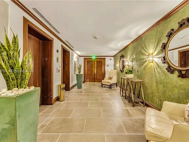 2951 S Bayshore Dr #717 — Photo 5