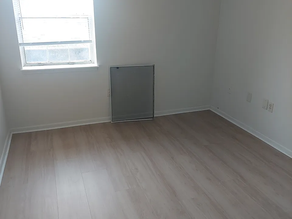 Creston Apts