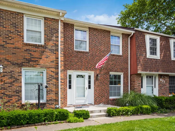 669 Simbury St, Columbus, OH 43228