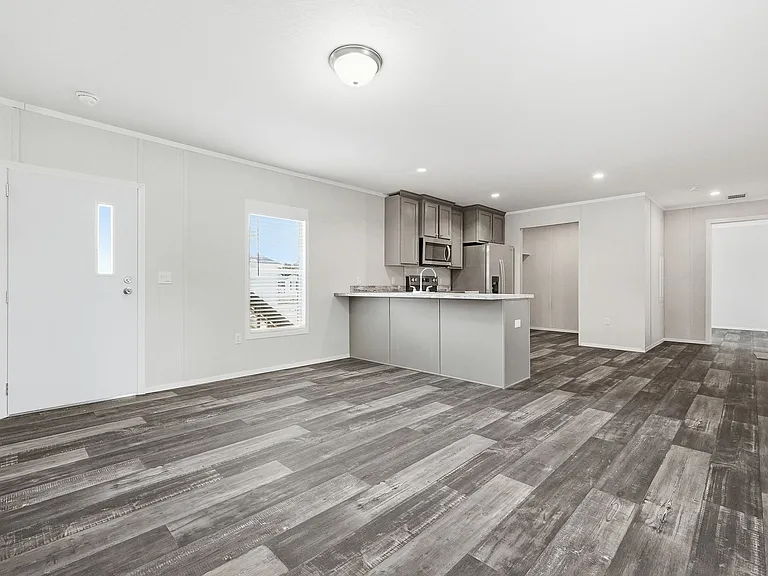 443 W Dogwood Ave — Photo 4