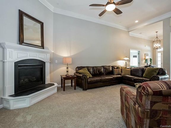 4th image of 7025 Sedgebrook Dr