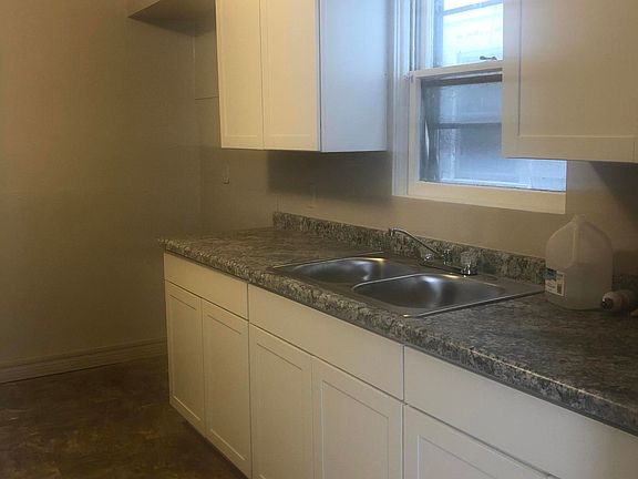 4th image of 711 Pine St