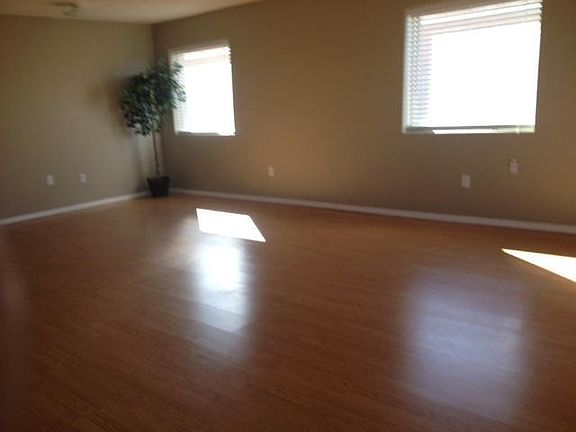 El Patron-Living to Foyer