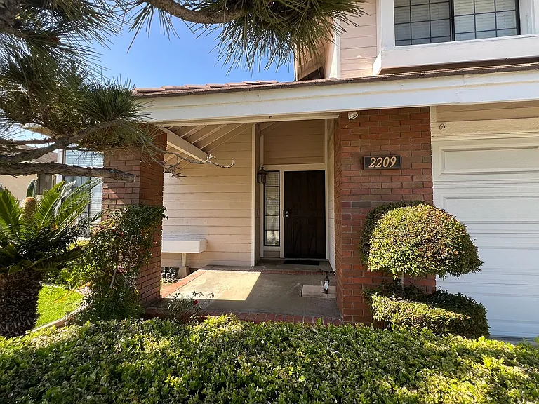 2209 E Vista Canyon Rd — Photo 5