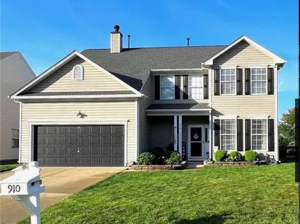 910 Hanson Dr, Newport News, VA 23602