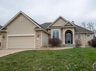 4220 SW Cambridge Ave, Topeka, KS 66610