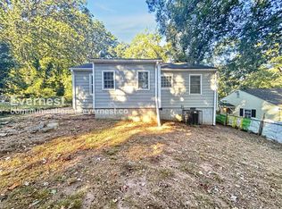 2776 Palm Dr, East Pt, GA 30344